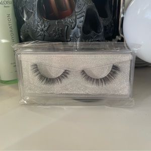 3/$15 False Lashes (No Brand)